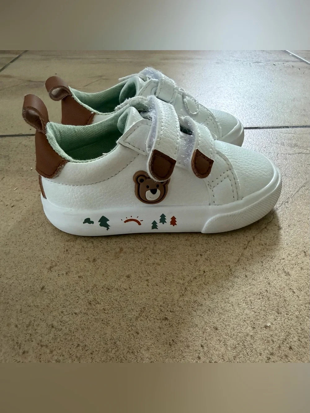 Kids White Sneakers with Brown Bear Accent